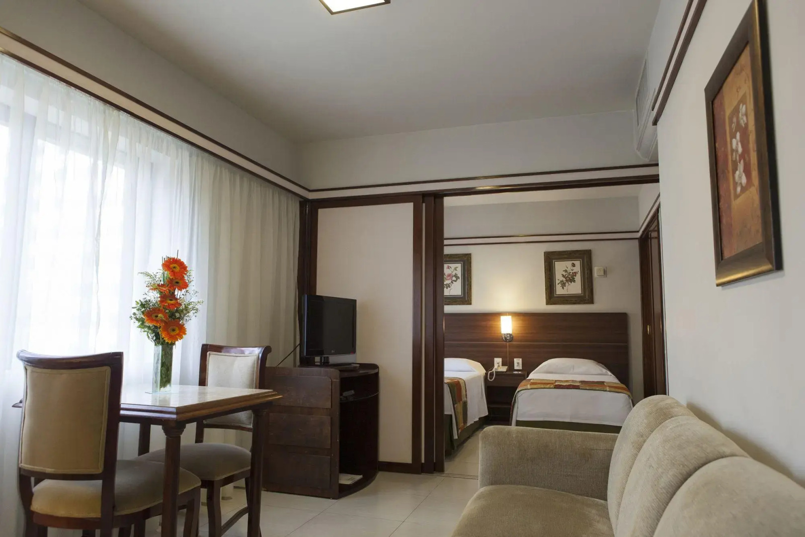 Photo - Bristol The Time Berrini