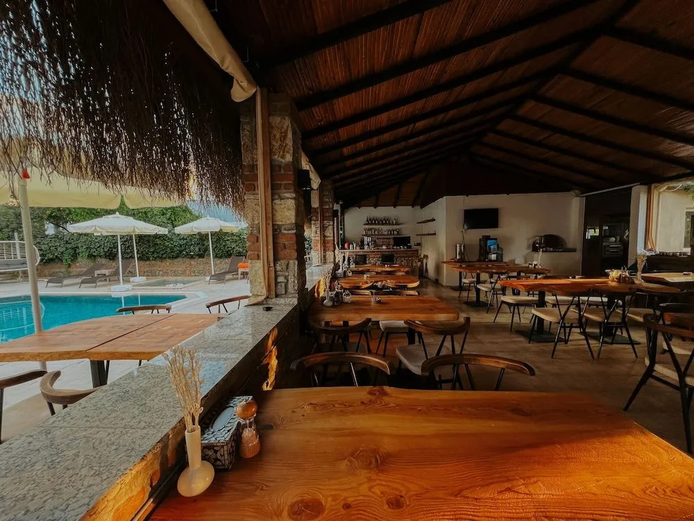 Photo - Marla Suite Hotel