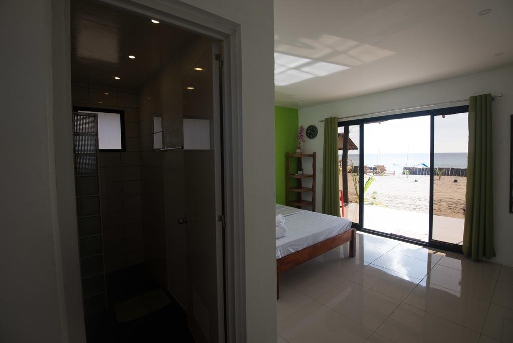 Footprints Beach Resort