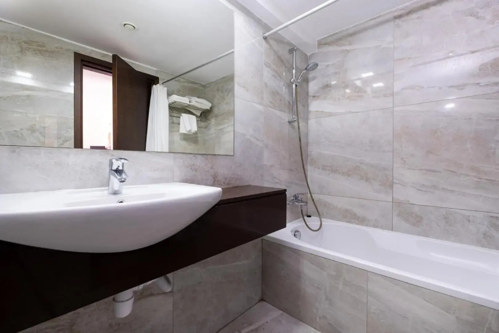 Photo - Livadhiotis City Hotel