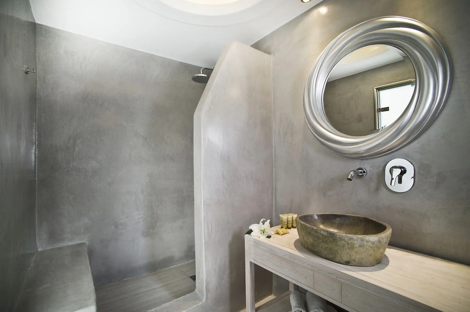 Photo - Santorini Palace