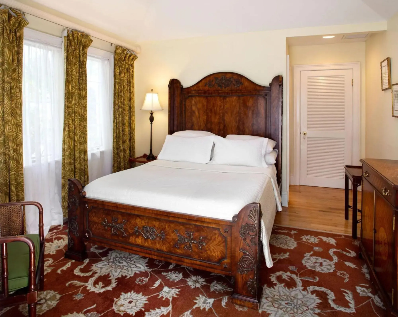 Photo - The Gardens Hotel