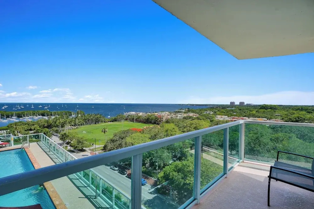 Photo - SF Tropical Paradise - Spacious 3/3