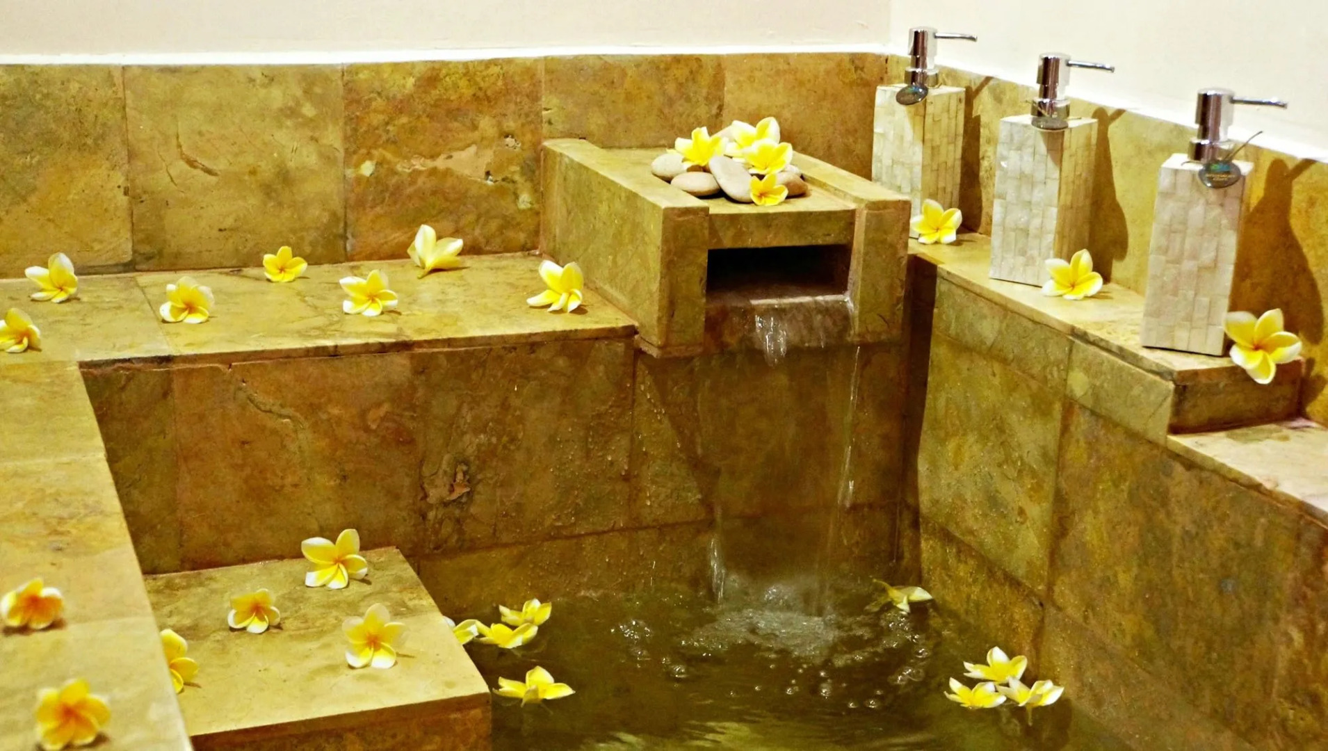 Foto - Samanvaya - Adults Only