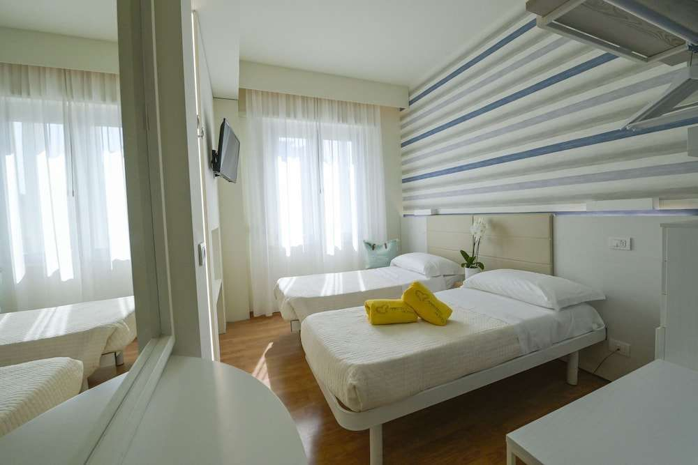 Photo - Hotel Aristeo Rimini fronte mare