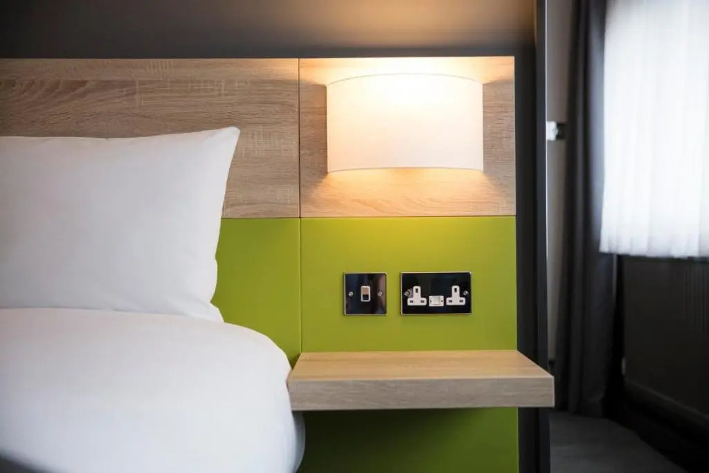 Photo - Thistle Express London Luton