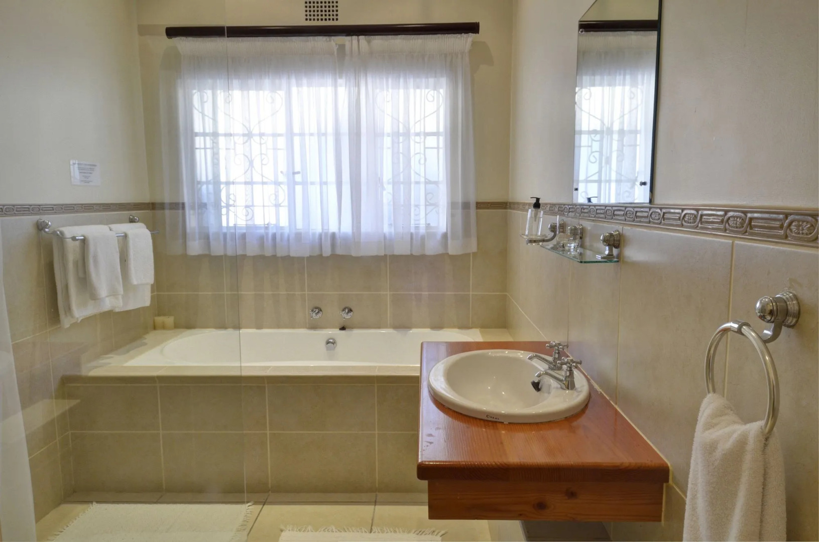 Photo - Sundown Manor Guest House