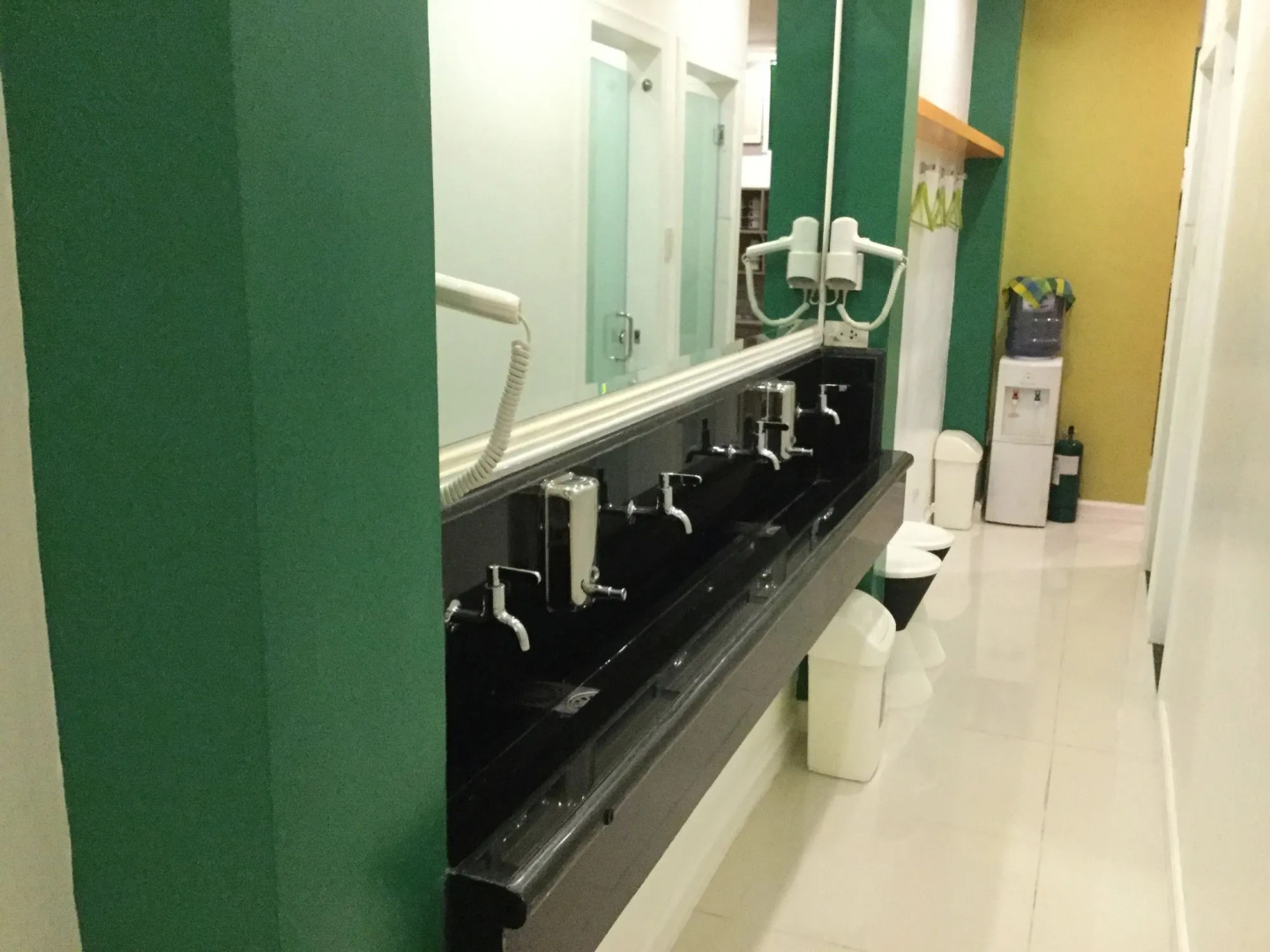 Foto - Townhouse OAK Makati Manila Near PNR Pasay Evangelista formerly VIP Suites
