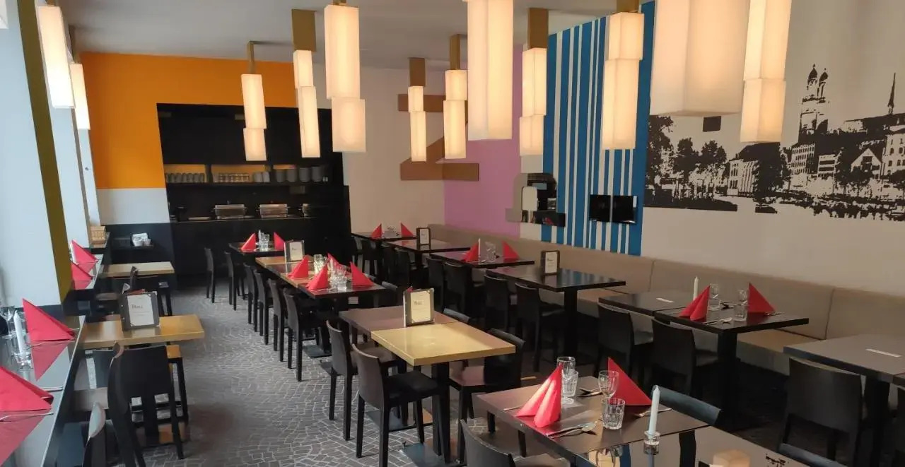 Photo - Züri by Fassbind