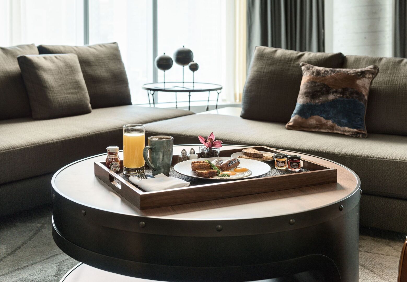 Photo - the DOUGLAS, Autograph Collection