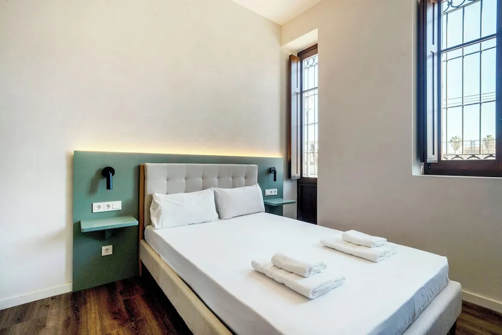 Foto - VLC HOST - Reina 168