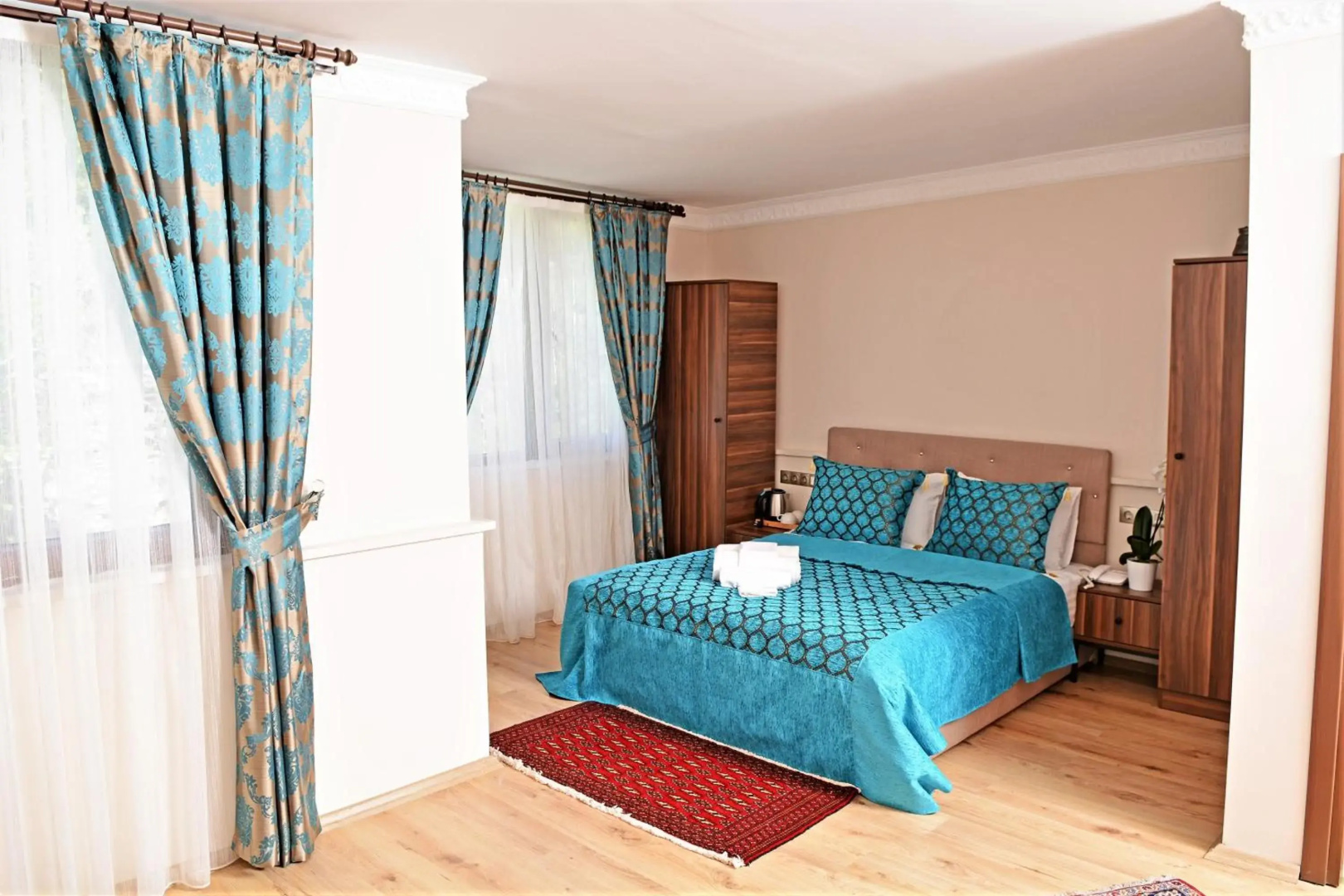Photo - Sphendon Hotel