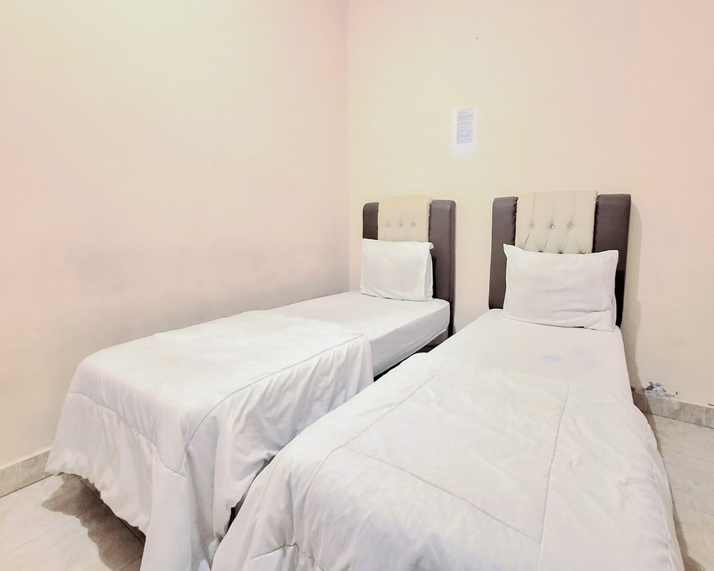 Handira Homestay Syariah Padang RedPartner