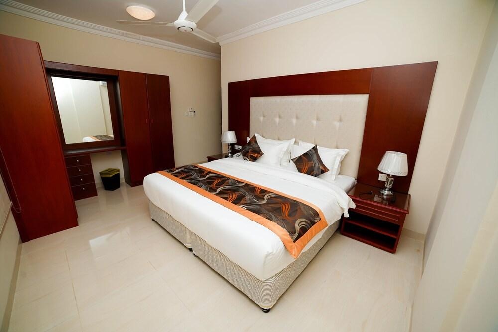 Star Emirates Royal