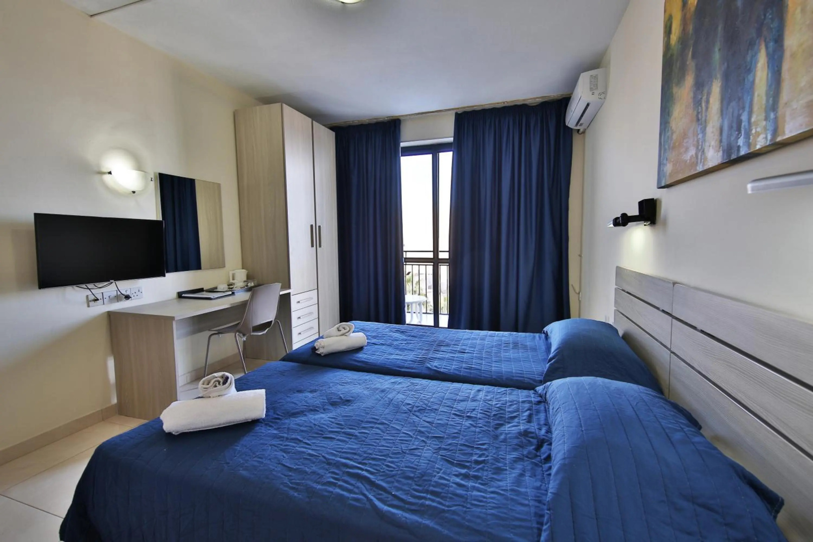 Photo - Relax Inn Hotel