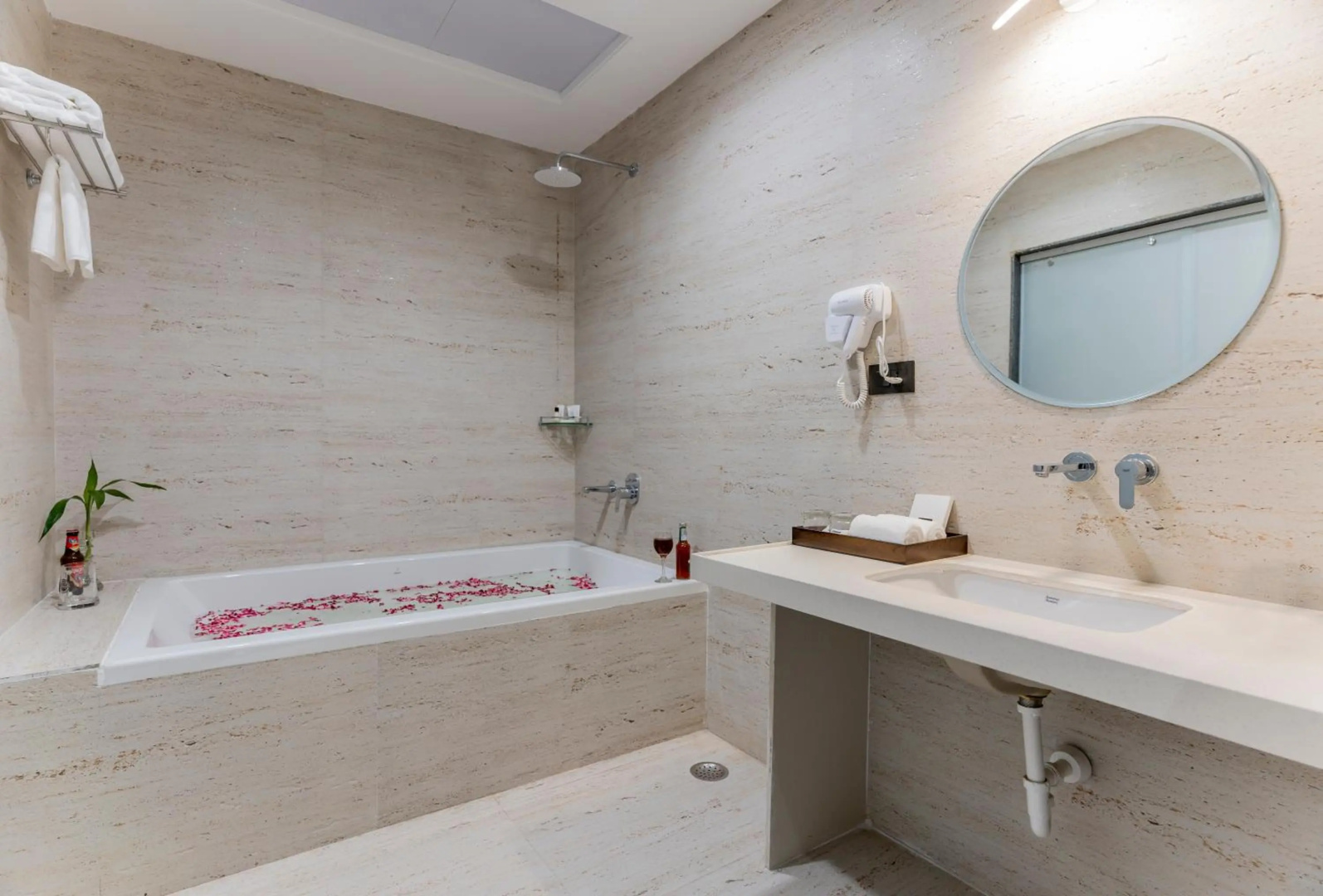 Photo - The Belita Hotel & Spa