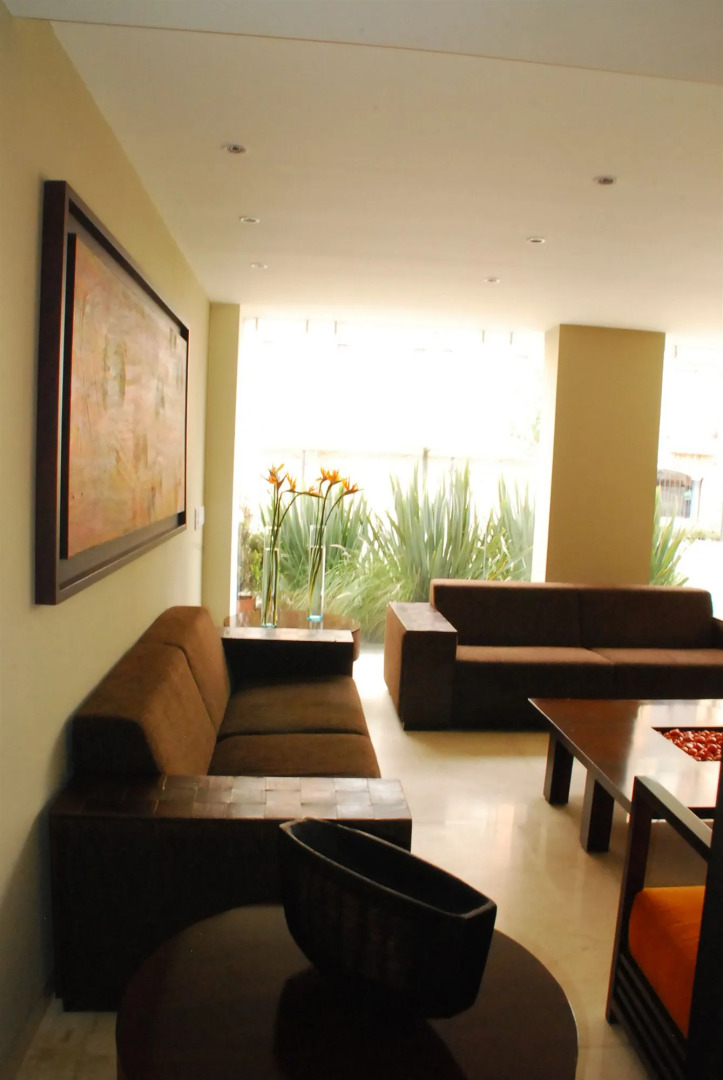 Photo - Richmond Suites Hotel