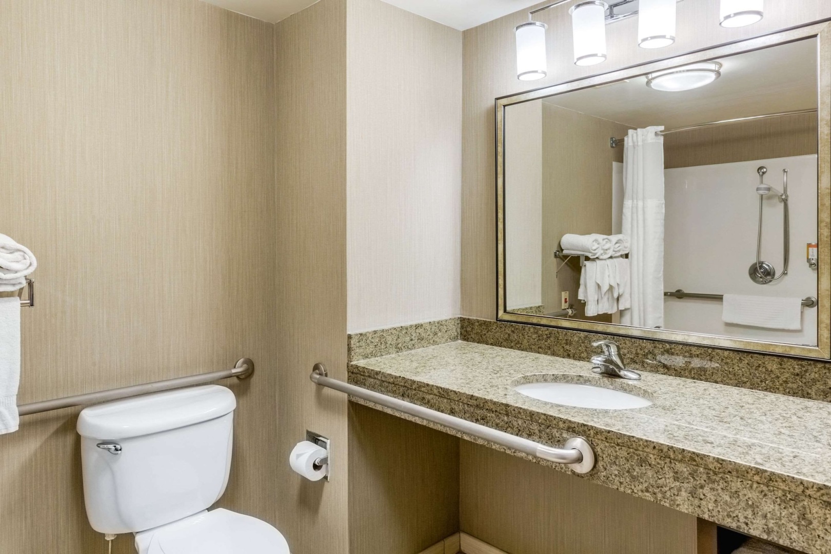 Foto - Comfort Inn & Suites Logan International Airport