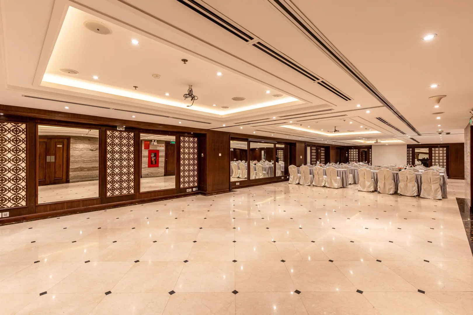 Photo - The Lapis Hotel