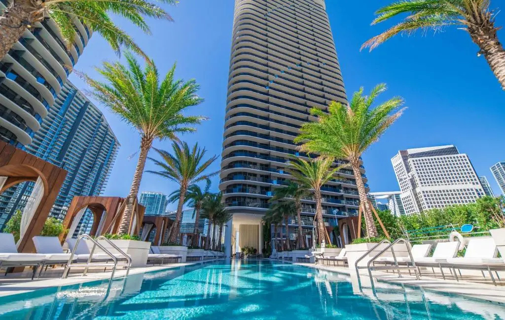 Foto - SLS LUX Brickell