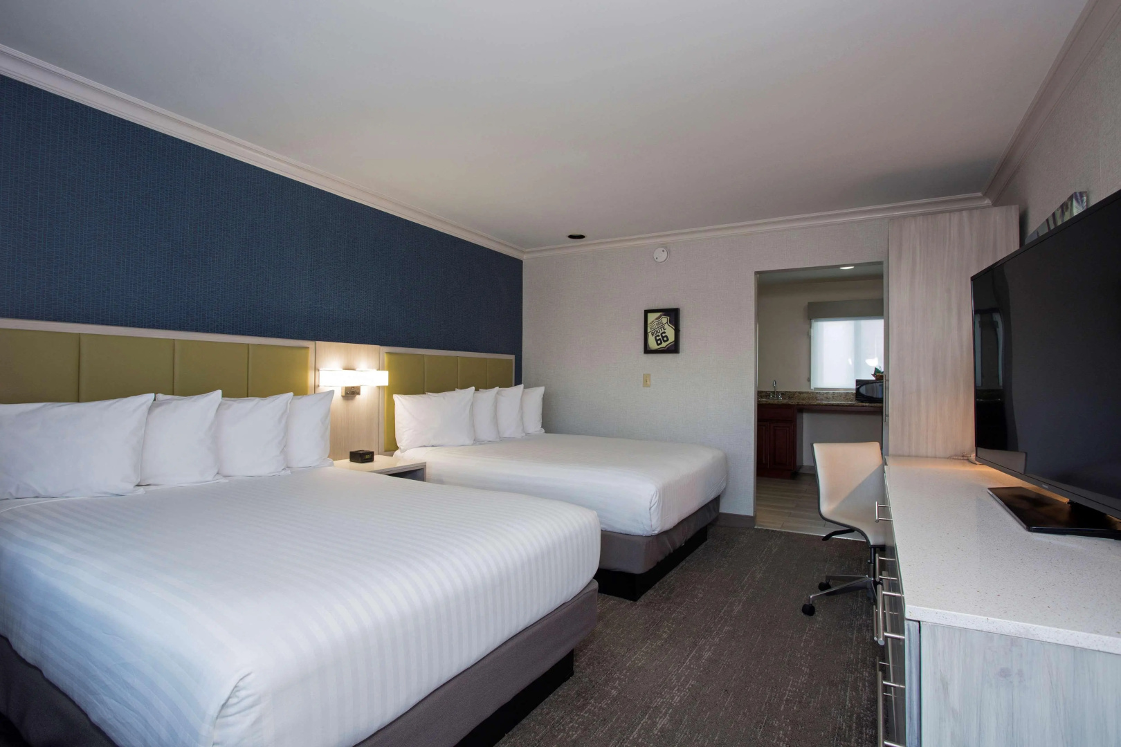 Photo - SureStay Hotel by Best Western Santa Monica