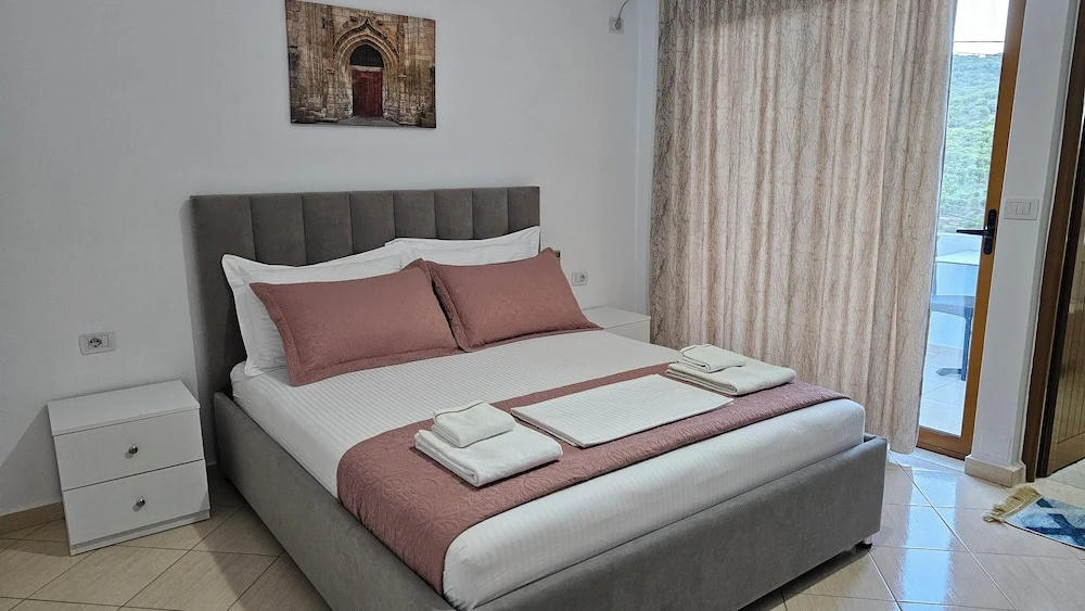 Photo - Vila Malo
