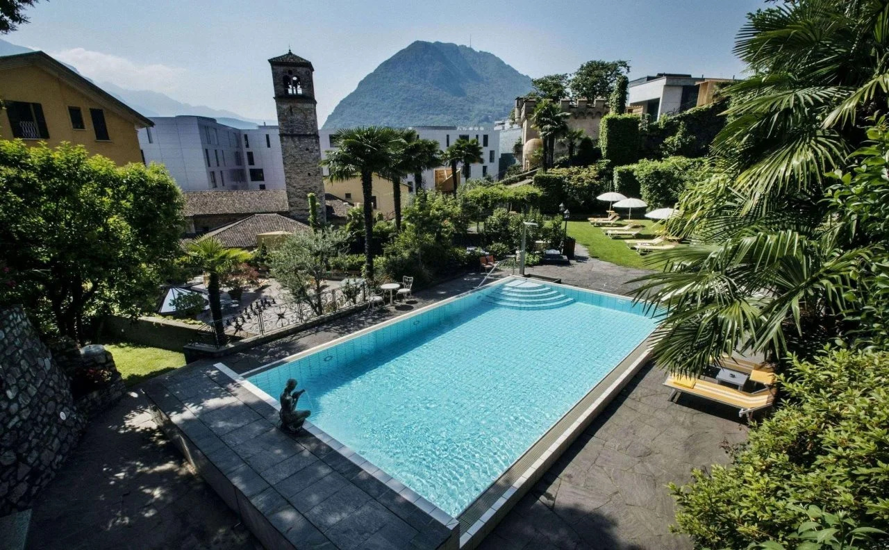 Photo - International au Lac Historic Lakeside Hotel