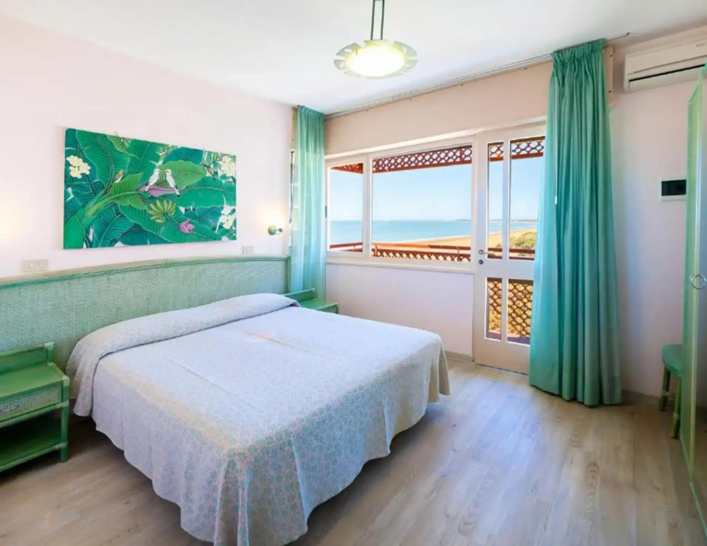 Photo - Hotel American