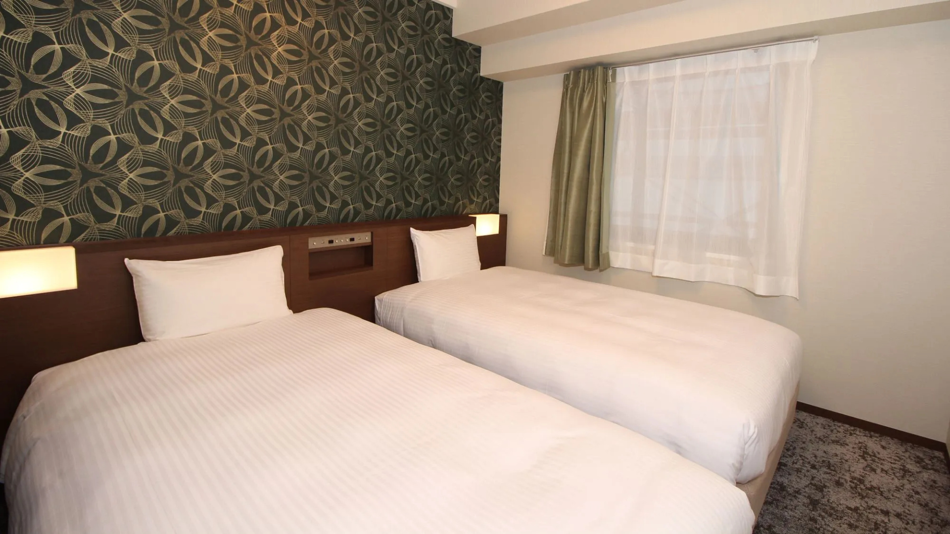 Photo - Garner Osaka Honmachi Station by IHG