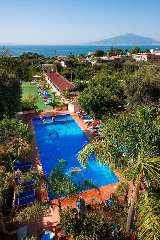 Photo - Sorrento Comfort Rooms con piscina