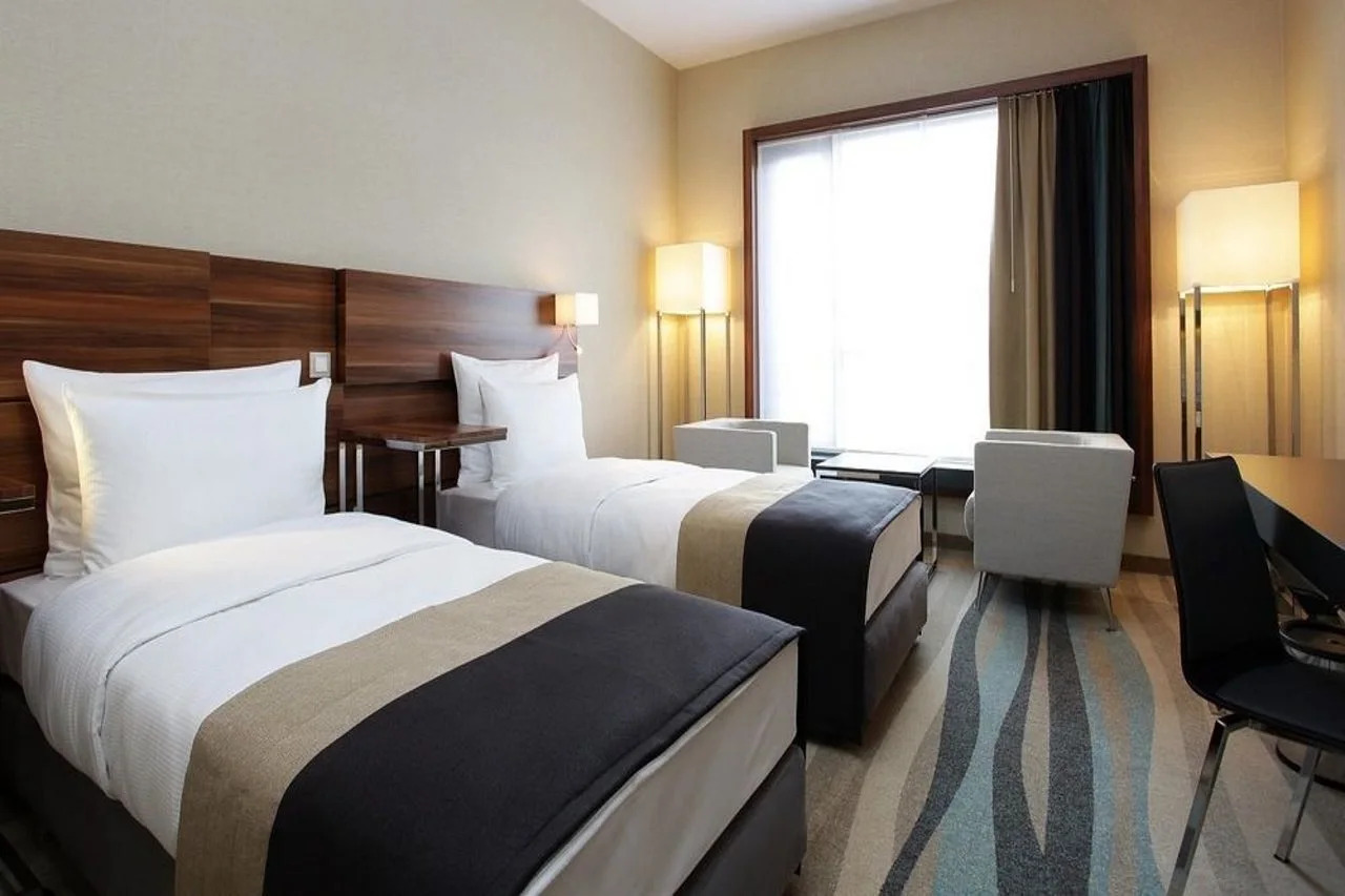 Photo - Warsaw Plaza Hotel