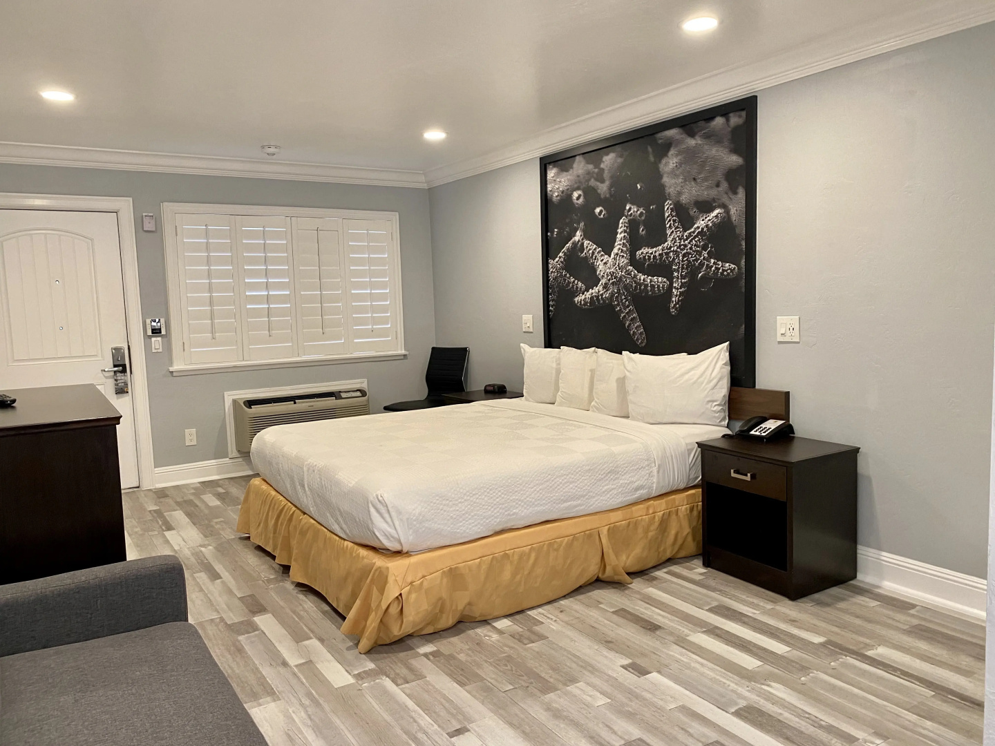 Photo - Aura Inn Monterey