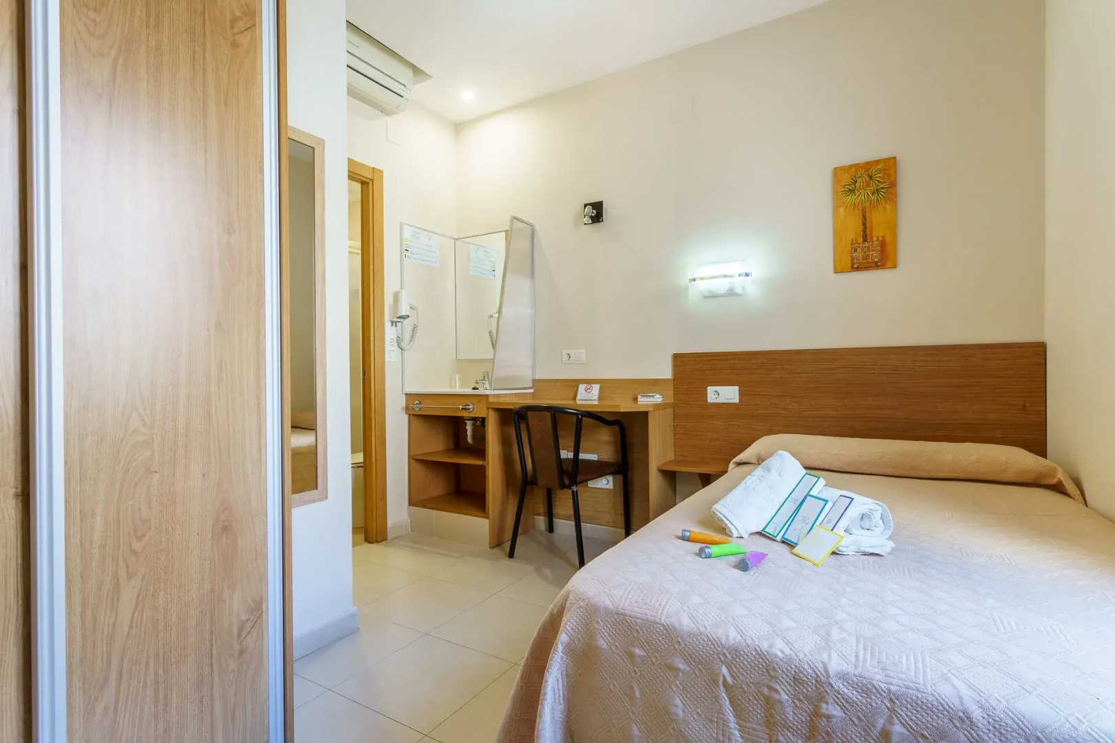 Photo - Hostal Costabella powered by Faro Homes