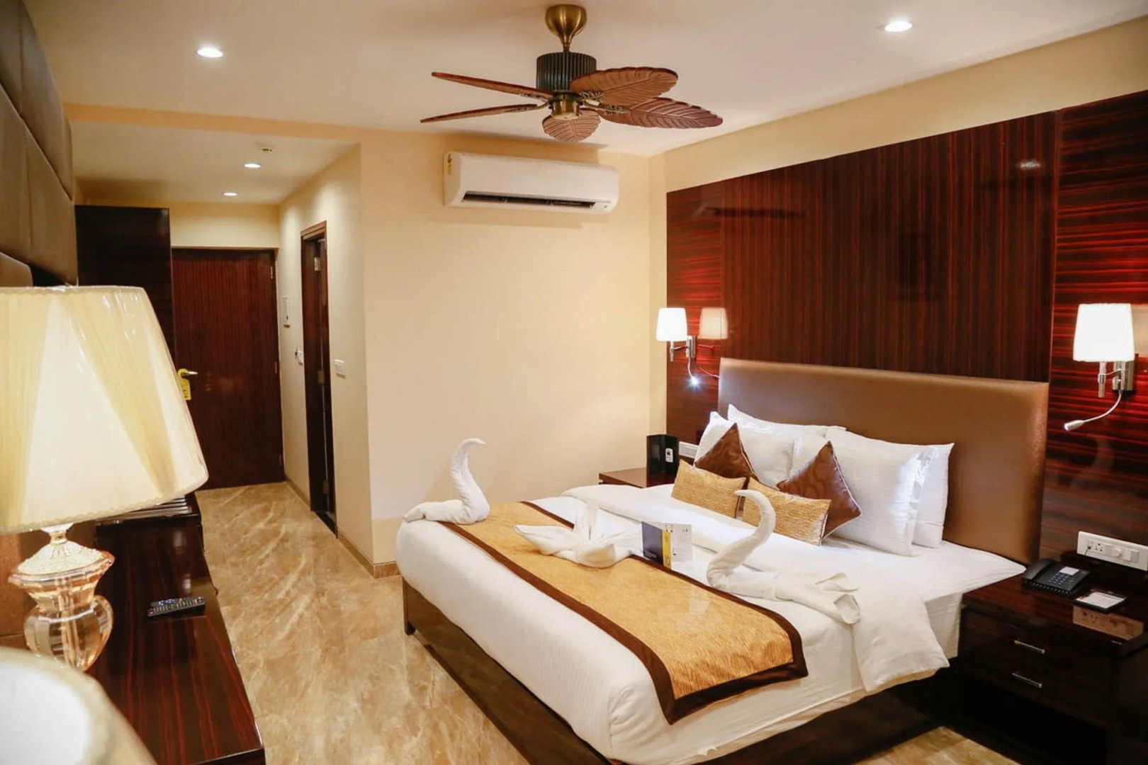 Photo - Fabhotel Prime Sarala Crown - 500M From Calangute Beach