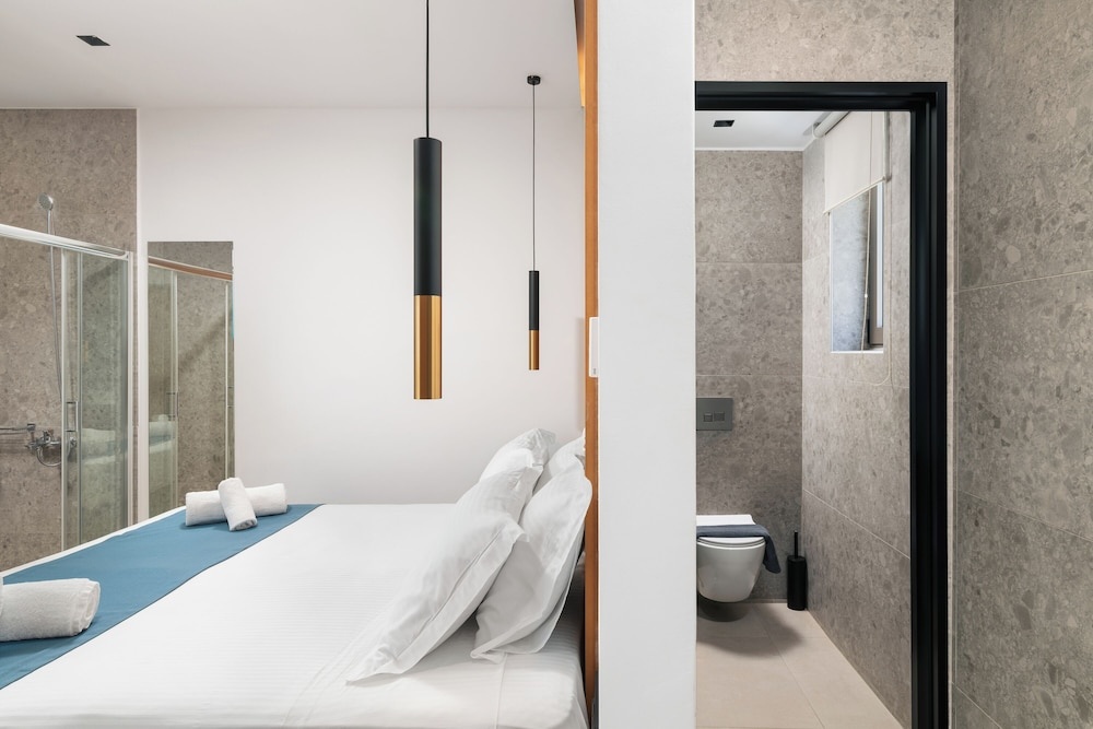 Diamond Star Hotel