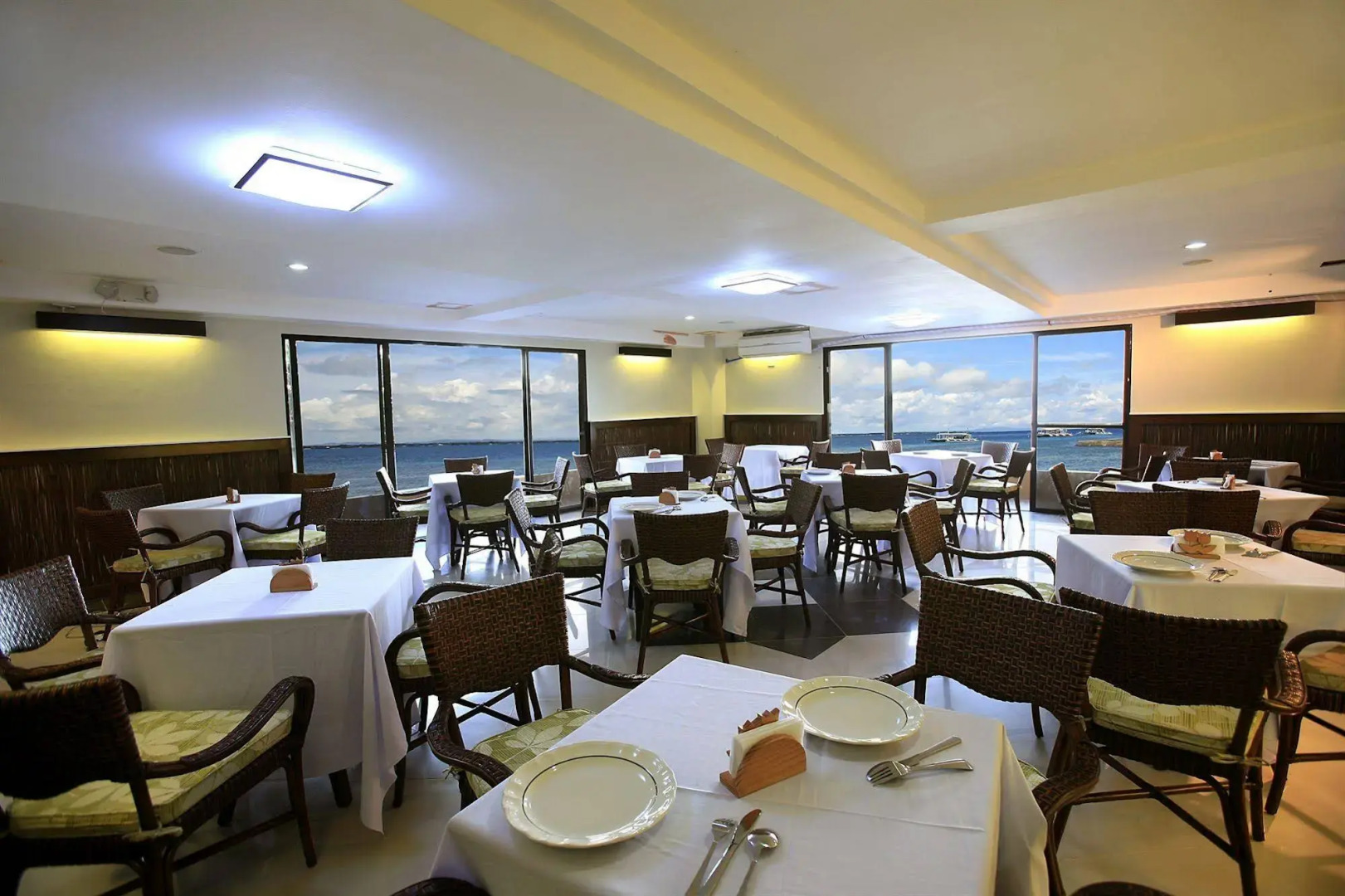 Photo - Palmbeach Resort Mactan Cebu powered by Cocotel