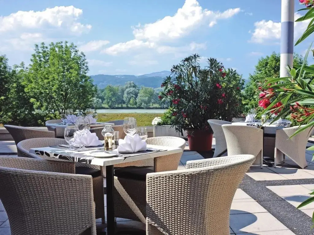 Photo - Trans World Hotel Donauwelle