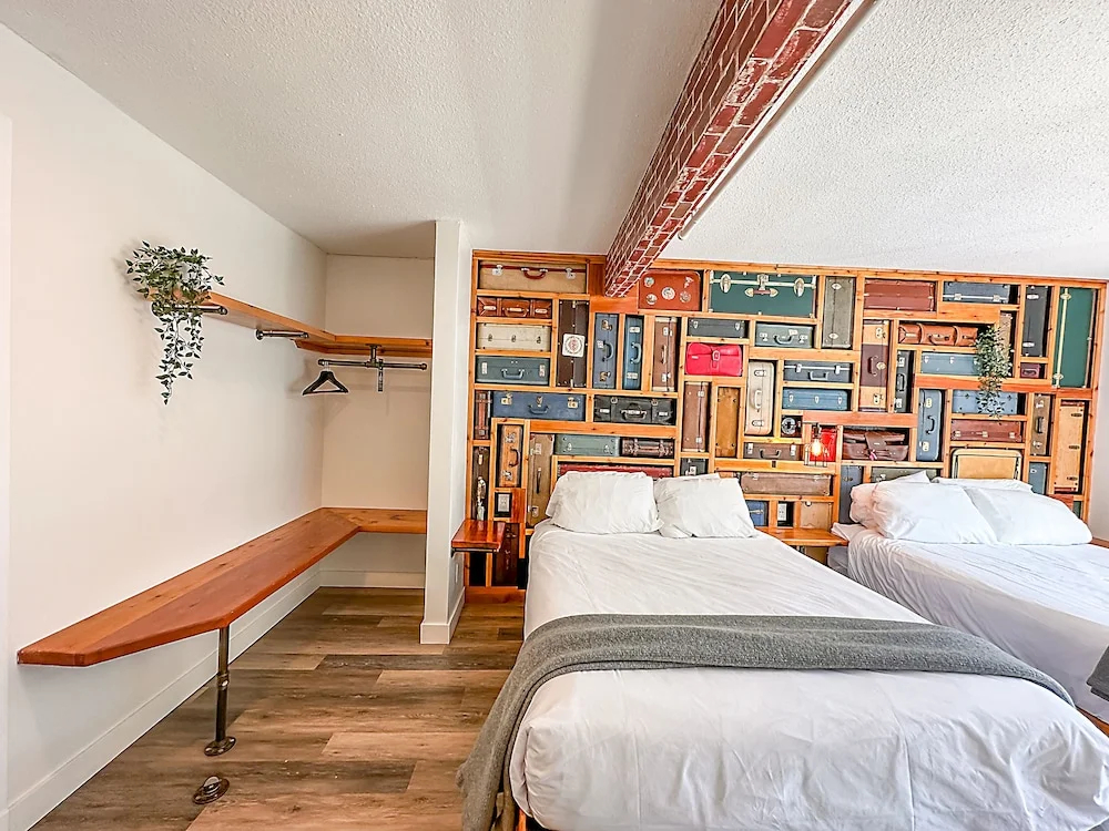 Photo - Hotel Squamish