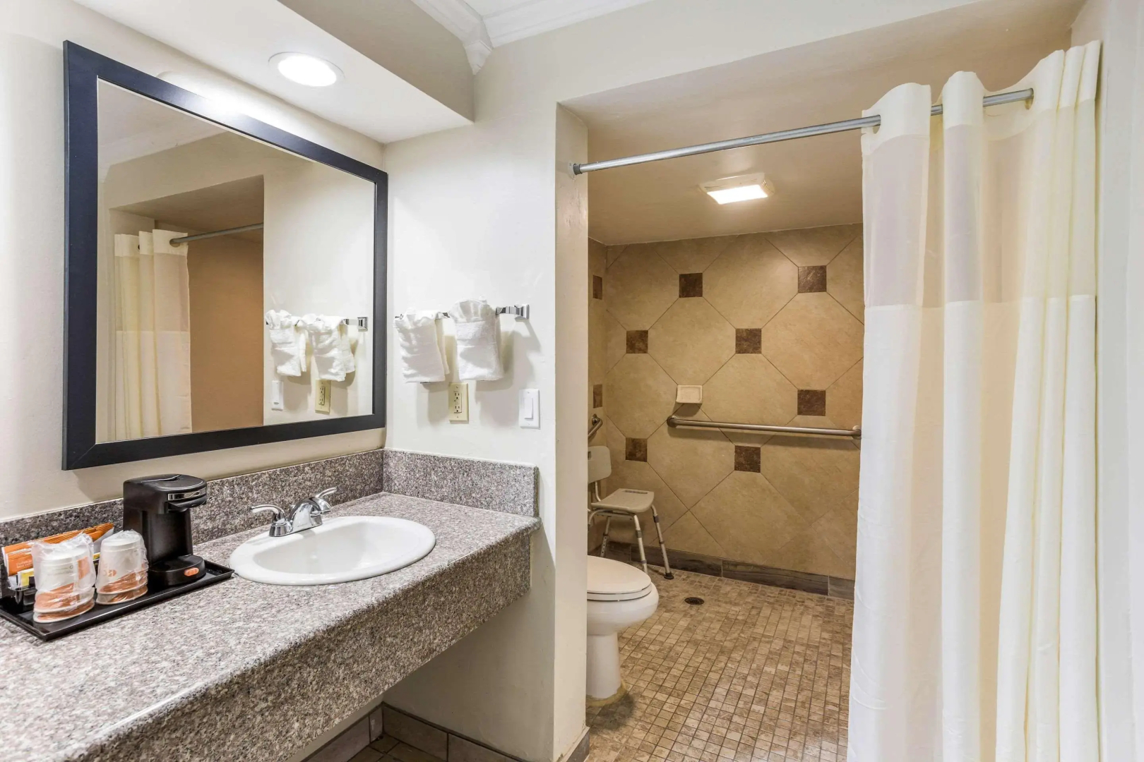 Photo - Escondido Inn