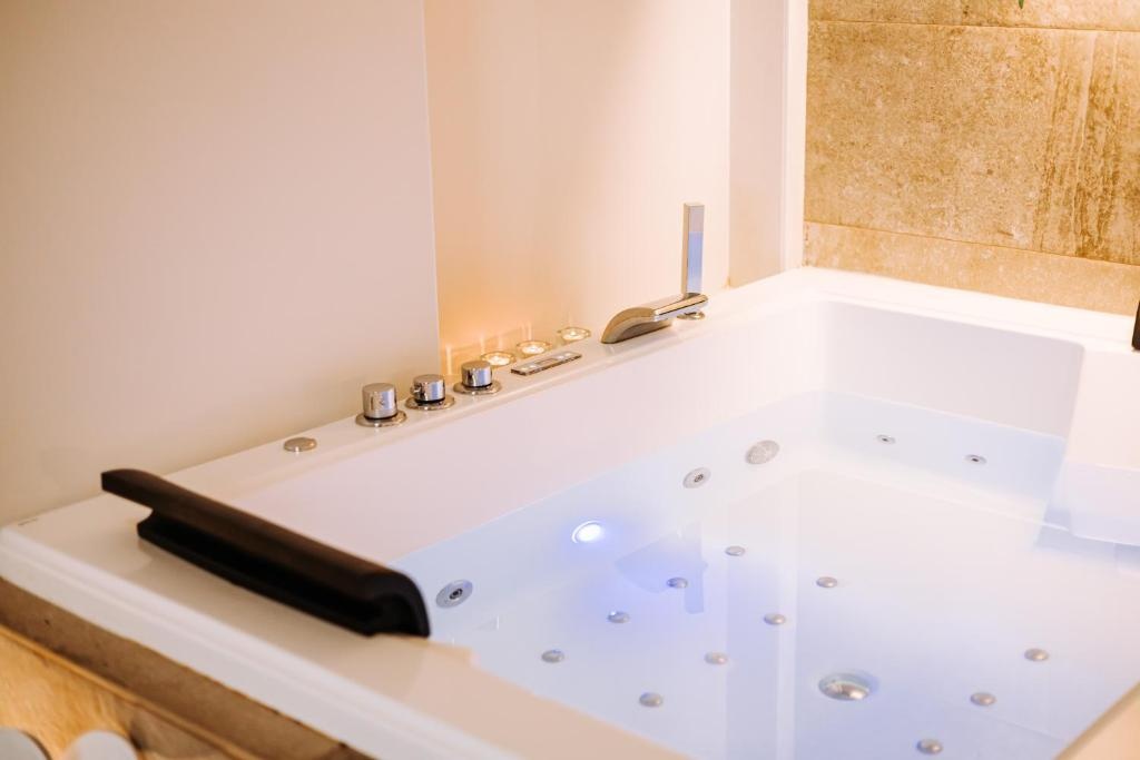Dimora Pirrelli Boutique Hotel & SPA, Bild 11 von 15