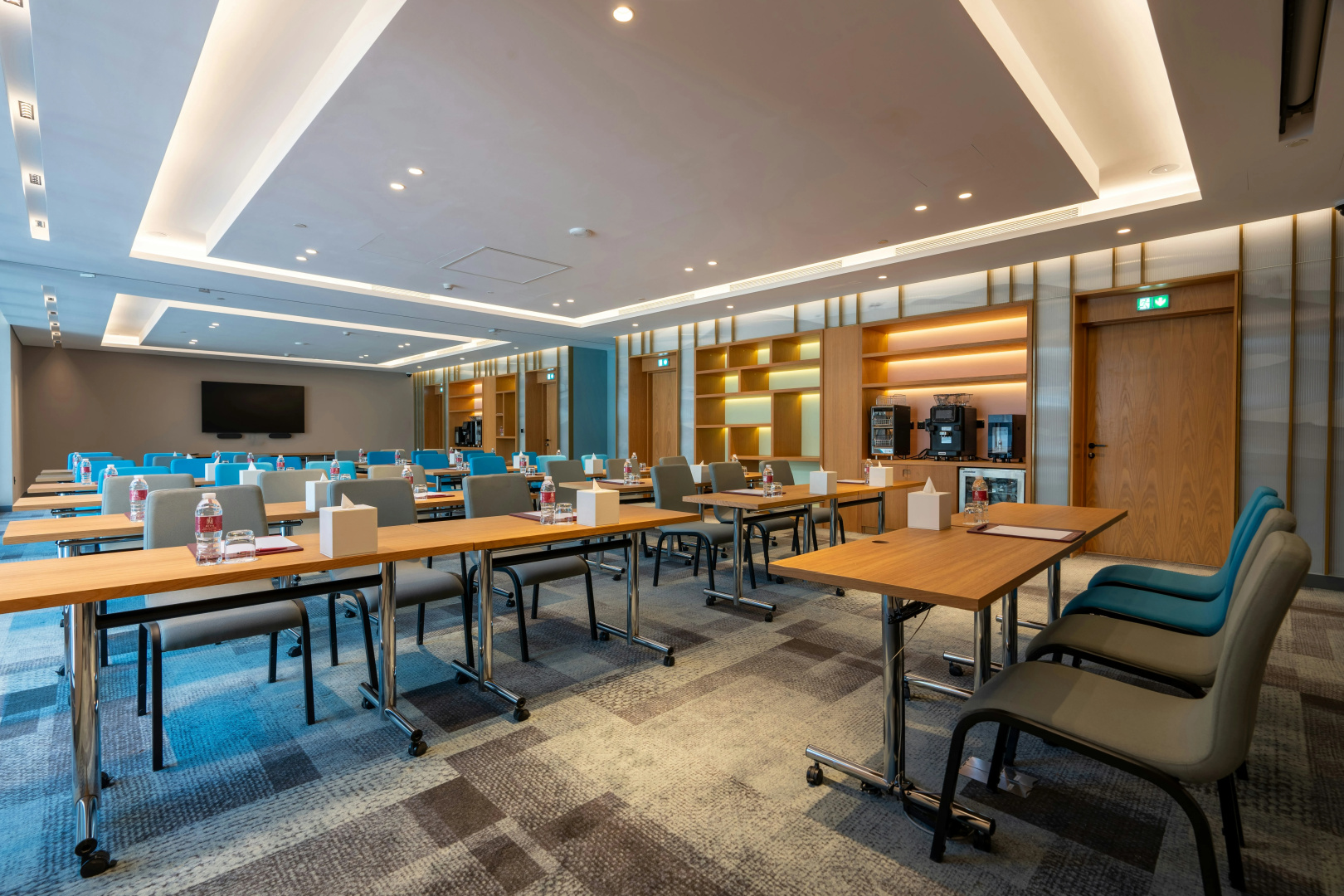 Photo - West Walk Retaj Hotel