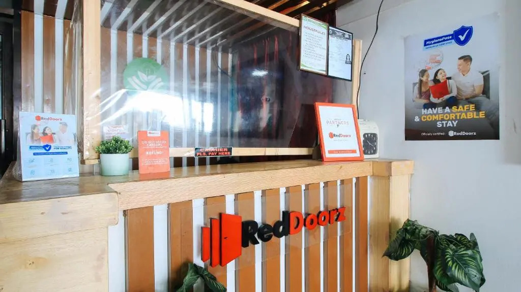 Photo - RedDoorz near OWWA Pasay