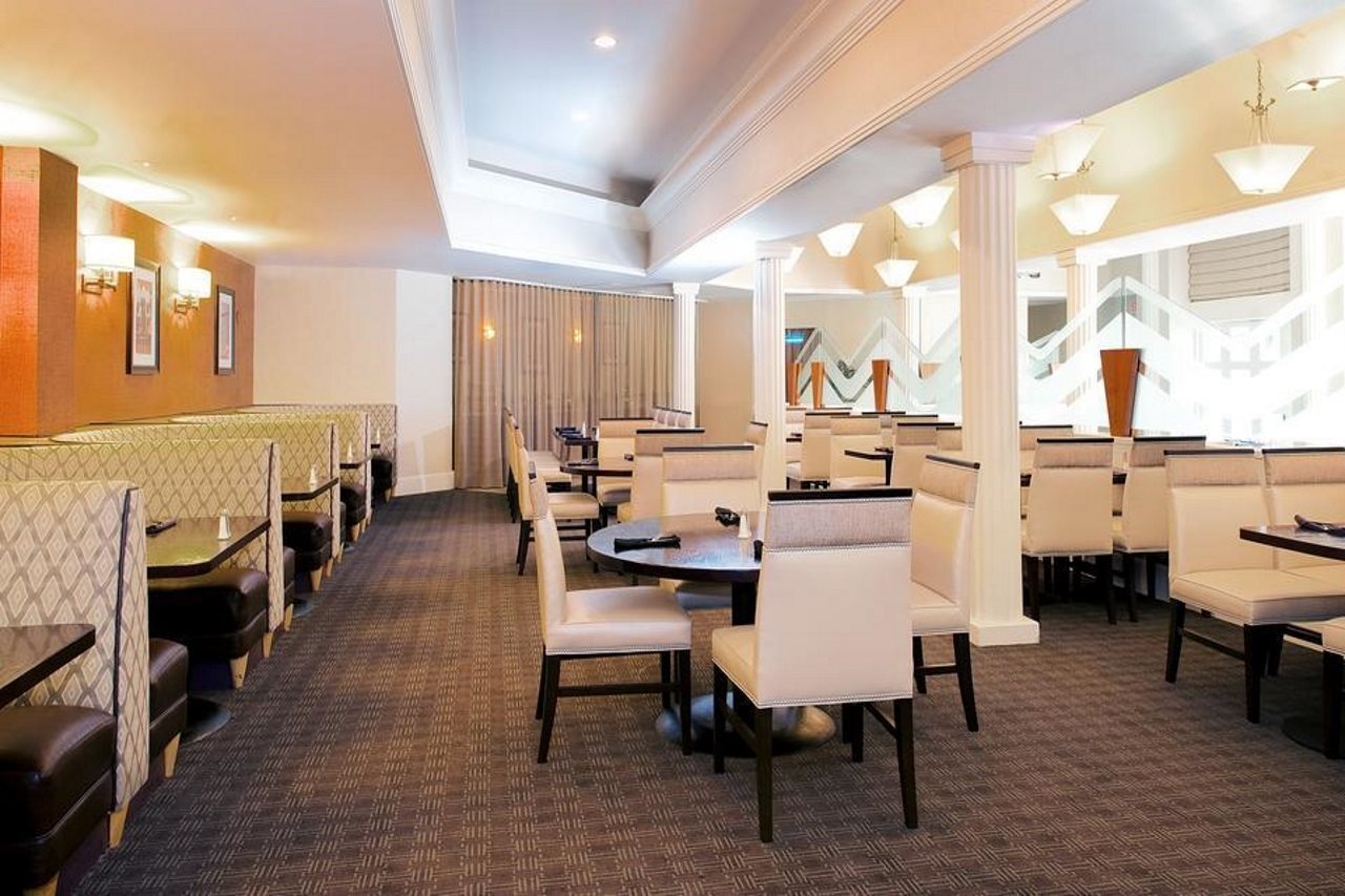 Photo - Sheraton Mission Valley San Diego Hotel