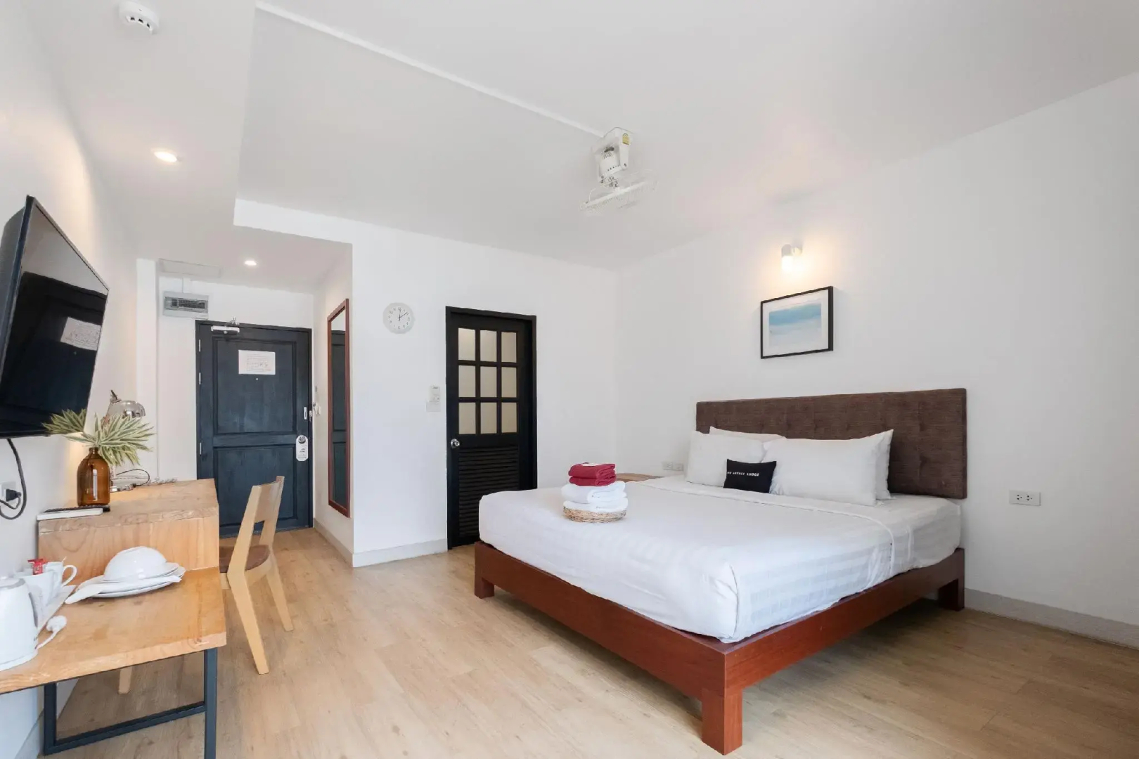 Photo - The Corner Lodge