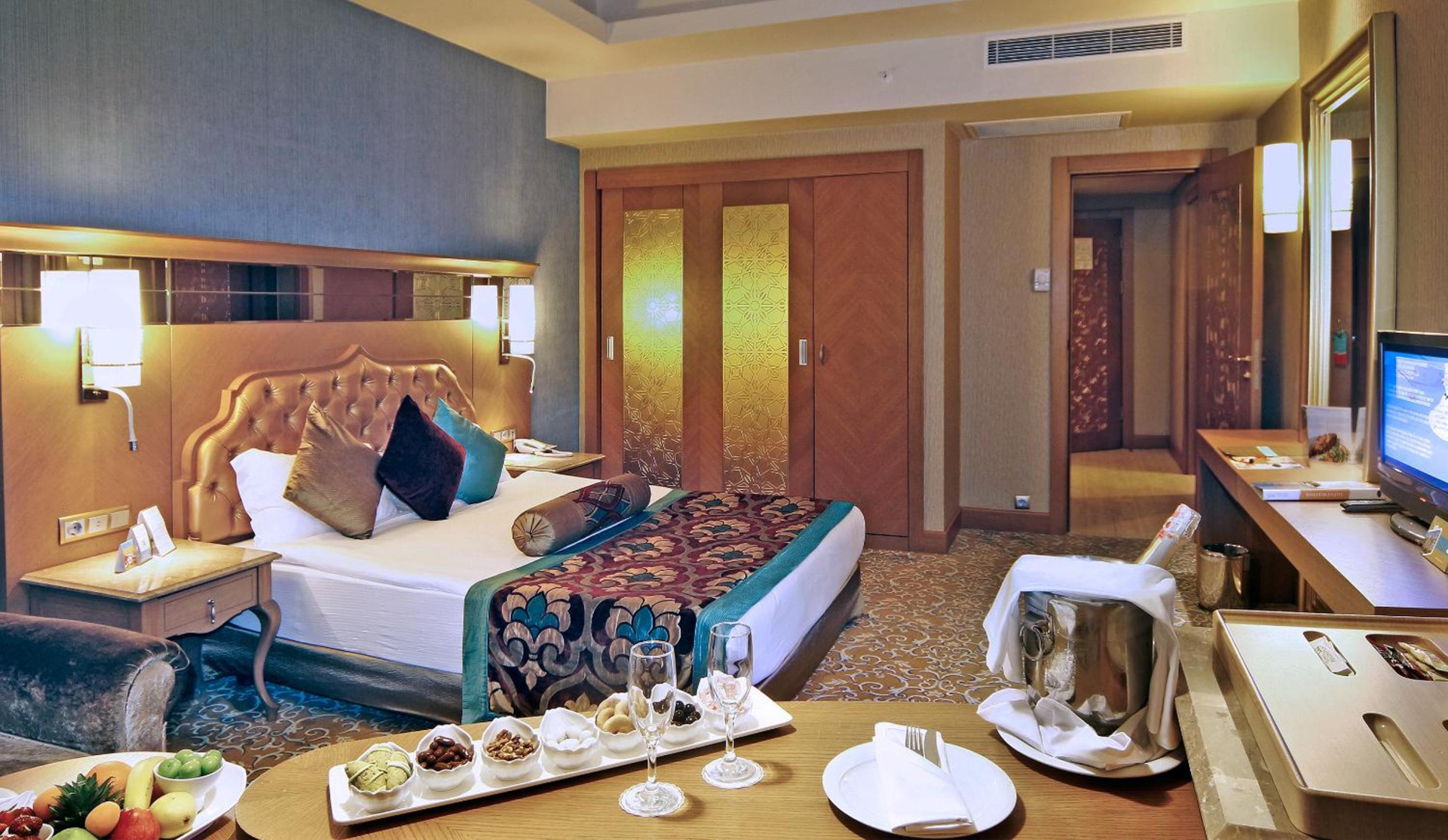 Photo - Royal Holiday Palace