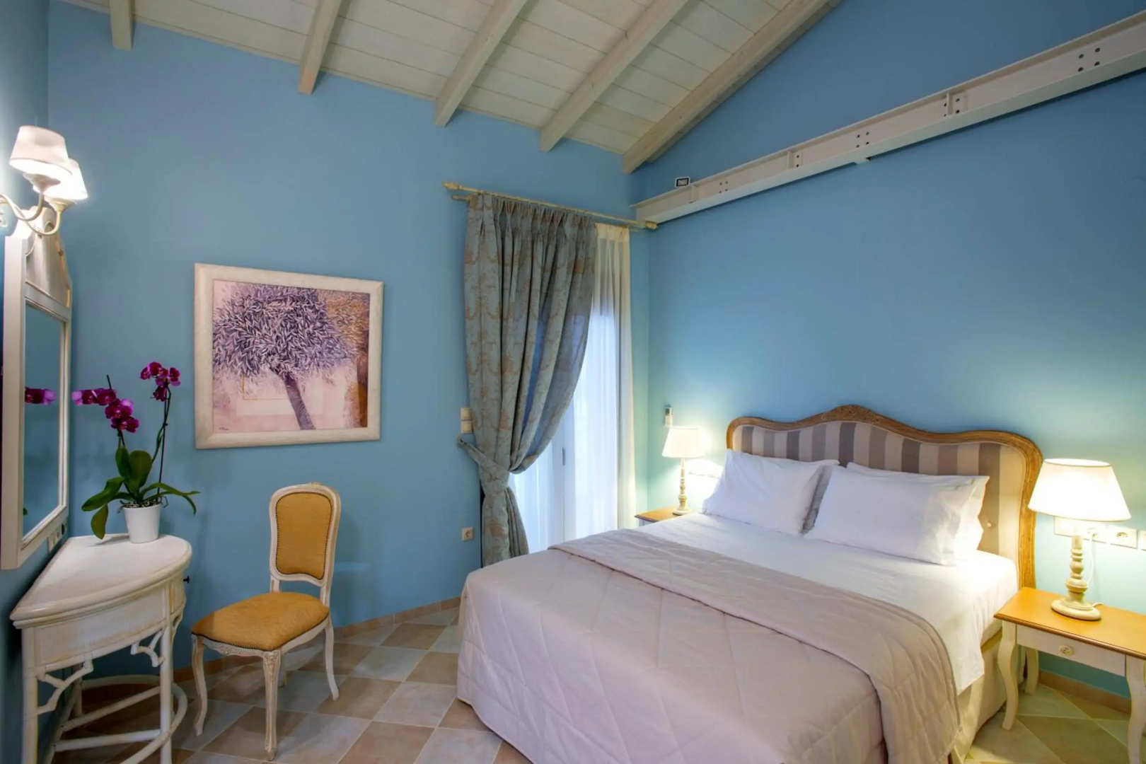 Photo - Ionia Suites