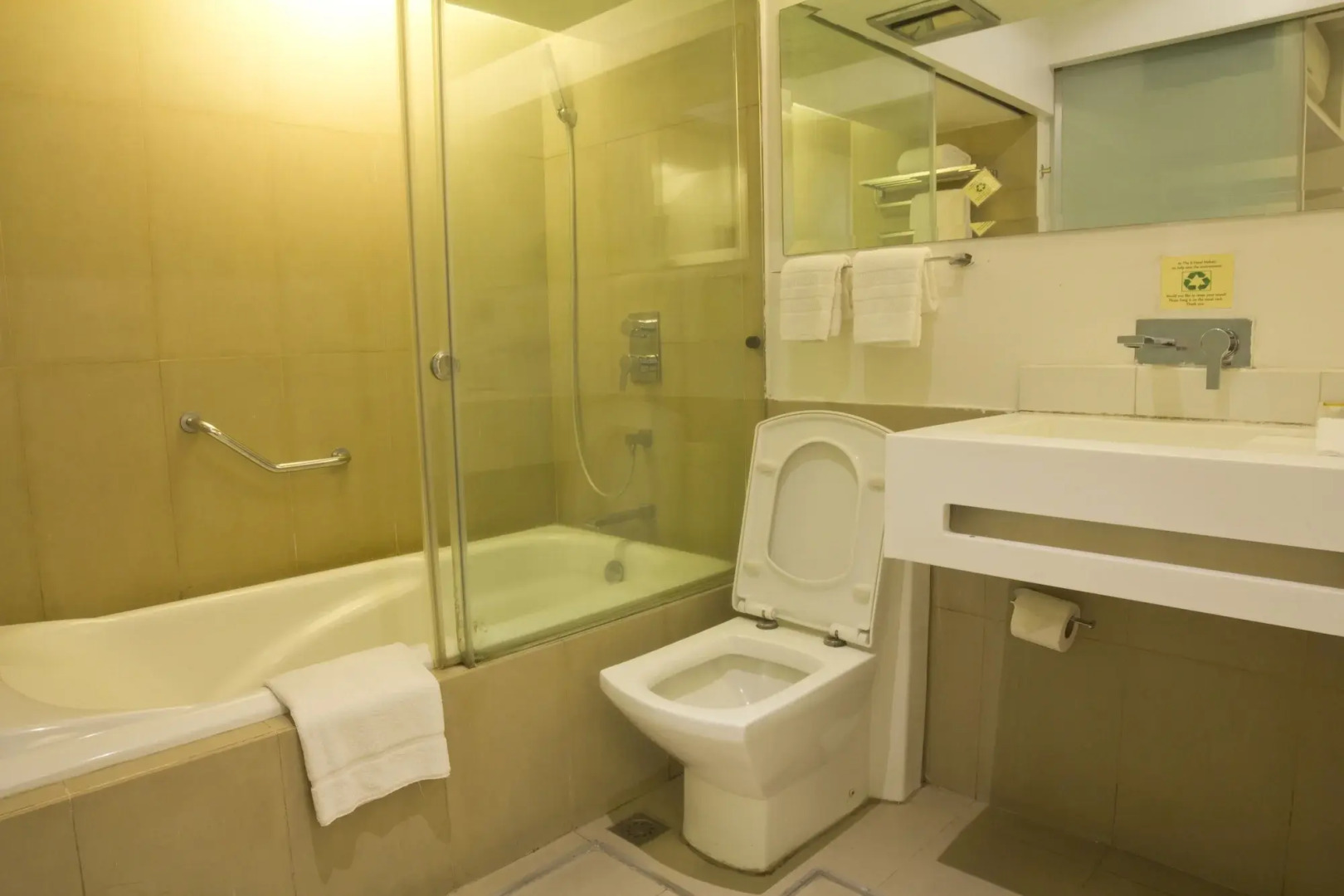 Photo - The E-Hotel Makati