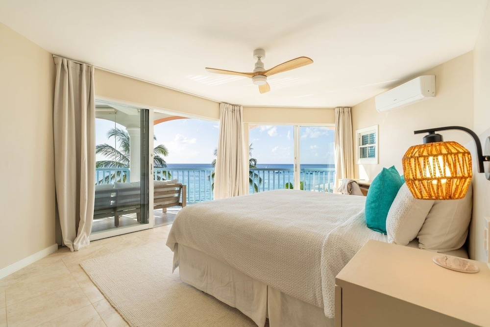 Villas On The Beach 305 2 Bedroom Home — фото 1