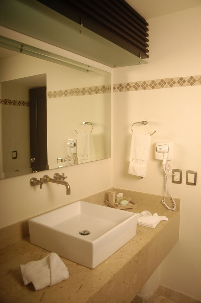 Photo - Zafiro Beach Boutique Resort