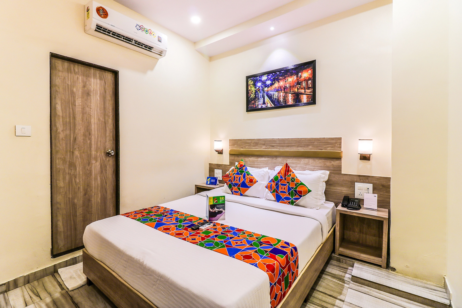 Photo - FabHotel Aksa International